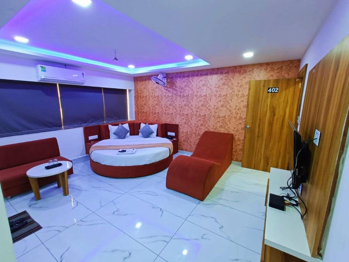 Hotel Rock Ānand Екстериор снимка