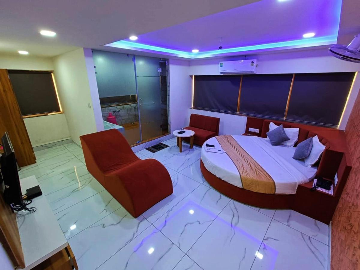 Hotel Rock Ānand Екстериор снимка